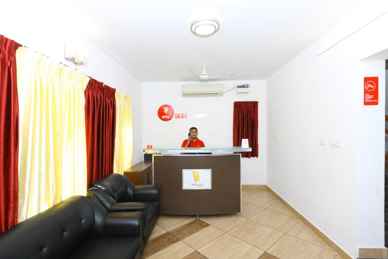 Capital O Twilight Bay Hotel Ченай Екстериор снимка